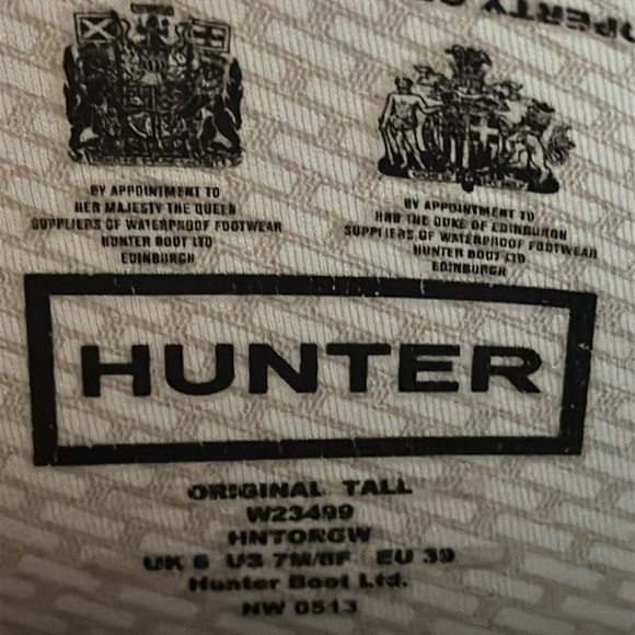 Hunter Us 7 tall green black rainboots, great pre owned at pre owned condition - Picture 4 of 4